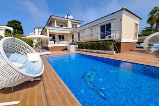 Maison à Cañada del Molino. Esta excepcional villa ofrece una oportunidad uacutenica de adqu