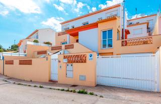 Maison à Escandinavia-Cautivador. Ubicada en la zona residencial de san rafael en alfaz del pi, es