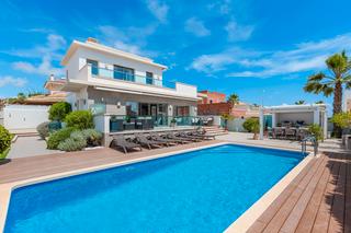 Casa en Rojales. Villa moderna con hermosas vistas en una zona tranquila de ciuda