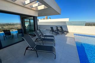 House en Rojales. Estamos encantados de traer al mercado este impresionante 3 dorm