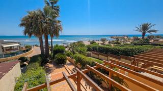 Casa a Pueblo Español-Coveta Fumá. Descubre este exclusivo chalet adosado frente al mar en el campe