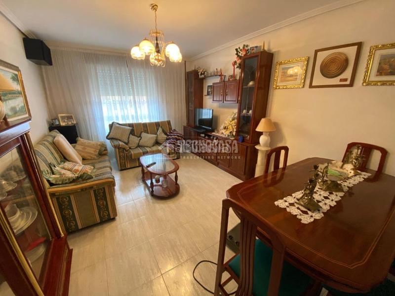 Foto 869253ce-156a-4e13-9adc-3fcb6896d267. Piso  en venta en Valderas