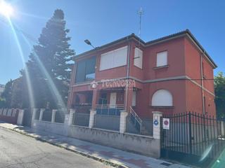 Maison jumelée  C. monja etheria. Casa en venta en león