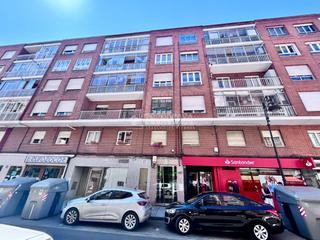Pis  Av. de jose maria fernandez. Piso en venta en león