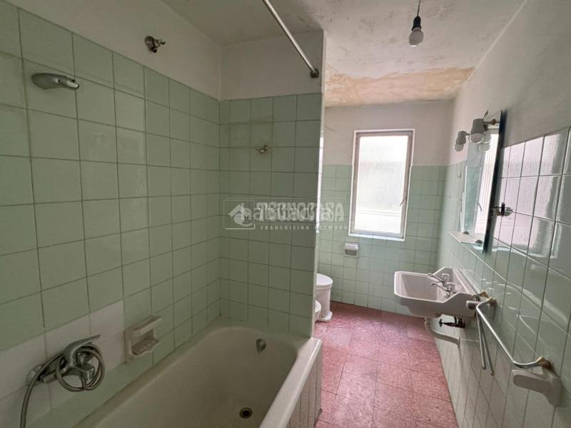 Foto e4802f36-cb19-42ff-8fef-8cfc90d8729a. Edificio  en venta en San Mamés - La Palomera León