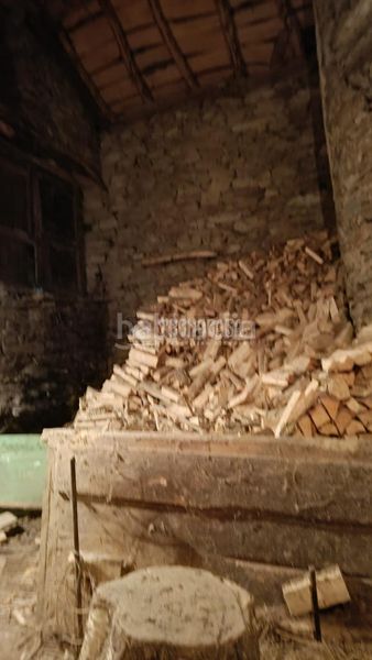 Foto 2d7edb91-fc5c-4b72-97a4-cd7b9d8f3730. Casa amb aparcament a Murias de Paredes
