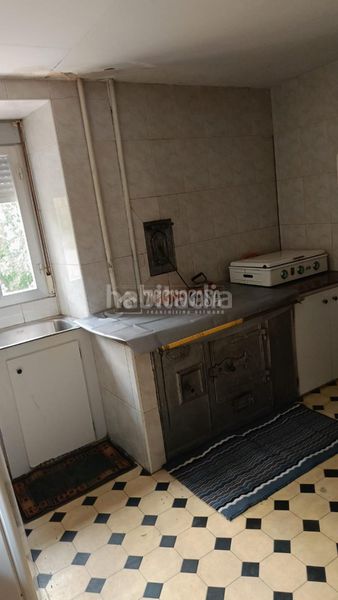 Foto da80aeee-4d2b-42b8-a180-6fdbfeb18465. Casa amb aparcament a Murias de Paredes