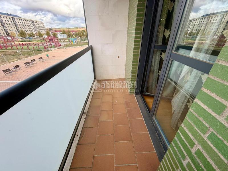 Foto 85c16a75-be73-4410-9df9-2e98fb43877a. Etagenwohnung mit heizung parking in La Lastra León