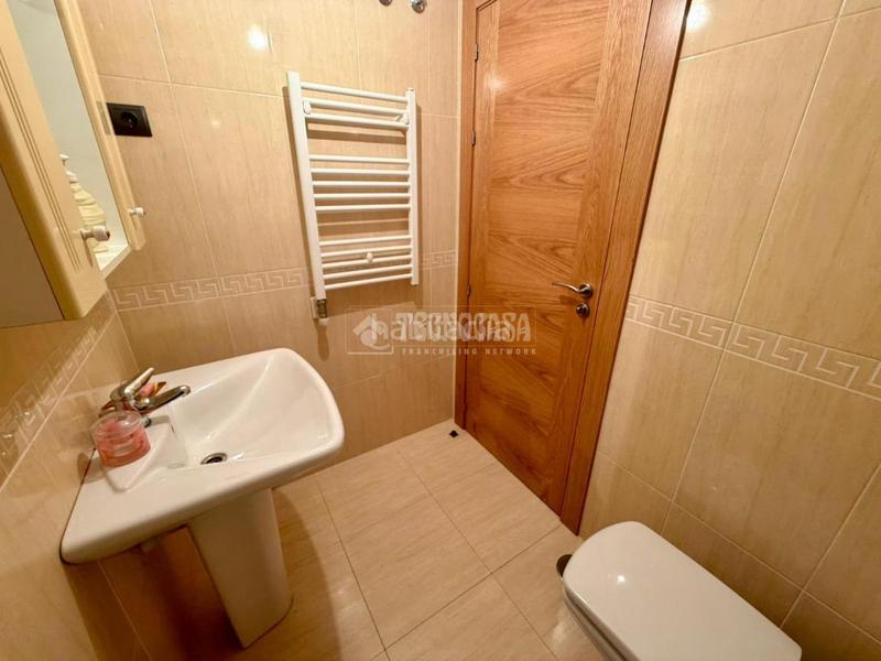 Foto 860f1c72-6397-445b-8a0b-fff39f307c41. Etagenwohnung mit heizung parking in La Lastra León