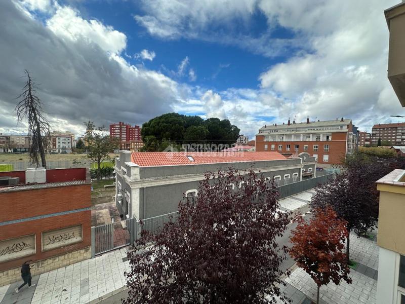 Foto be7b7d17-d2ee-4deb-b774-6c55a0108c0f. Flat with parking in Crucero León