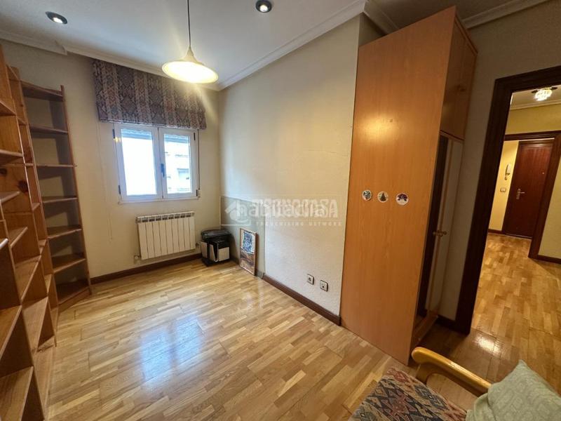 Foto de143c24-ce16-4411-acd4-0be26bf2915c. Flat with parking in Crucero León