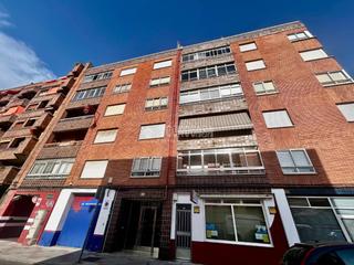 Appartement  C. batalla de clavijo. Piso en venta en león