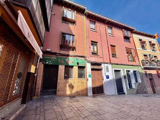 Business premise  C. misericordia. Local comercial en venta en león