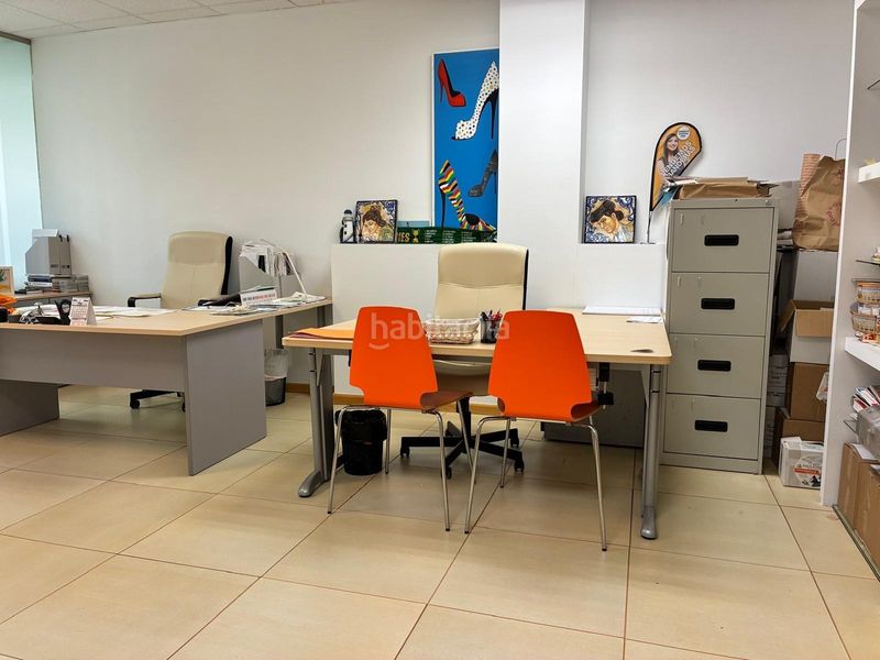 Foto 6b5b67db-4aba-4ff9-a703-f2286207813c. Ufficio in colores - entreparques Sevilla