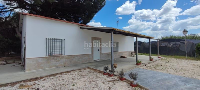 Foto 1c78bf68-b10c-44dd-abed-38e849e898e4. Casa amb aparcament a Carmona