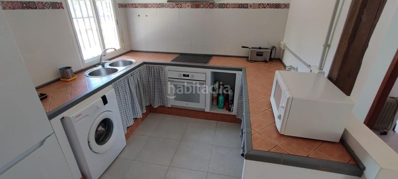 Foto 49290264-c523-4077-a6b8-d77eb2535b20. Casa amb aparcament a Carmona