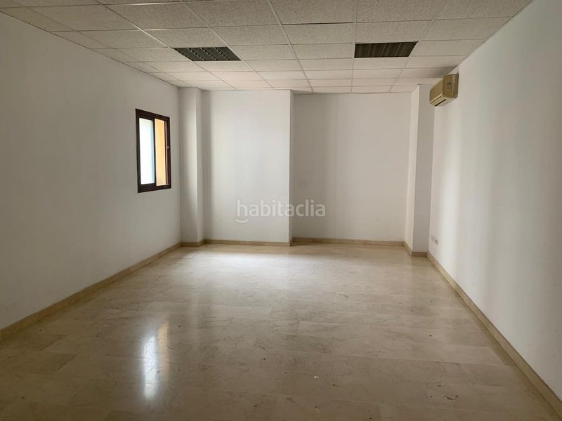 Foto 383ce6e6-c86c-4b79-8545-d32187d67cde. Oficina a colores - entreparques Sevilla