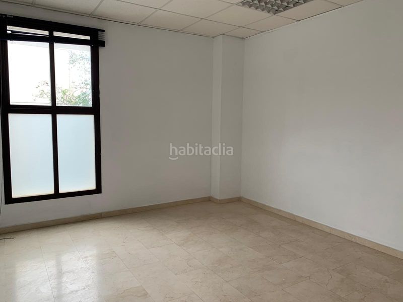 Foto dd498ea4-2626-44ae-83ac-9cb730d87bd9. Oficina a colores - entreparques Sevilla