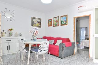 Casa pareada en La Paz. Casa pareada en venta zona alcal� de guada�ra