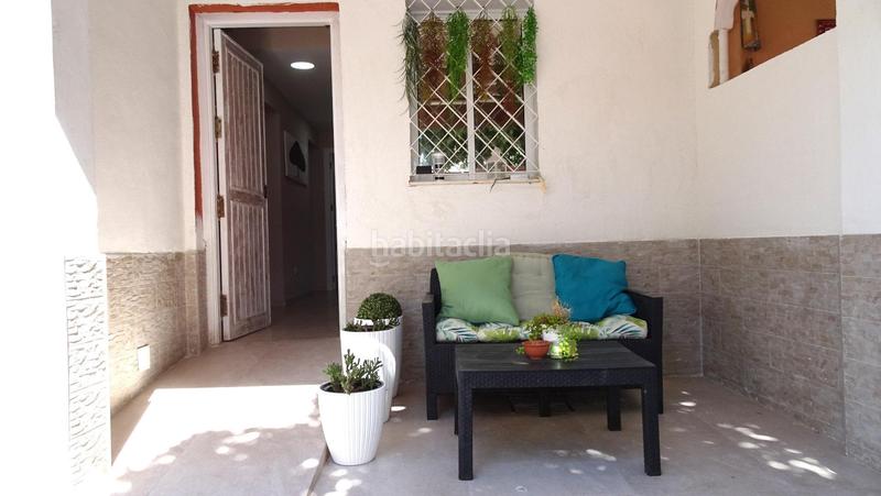 Foto 2a4761cb-fa56-4ac8-986d-6882dd84f70e. Casa a schiera in colores - entreparques Sevilla