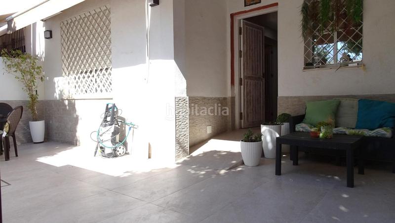 Foto b3e84e0b-75fa-42ca-b44c-ec453aa5bae0. Casa a schiera in colores - entreparques Sevilla