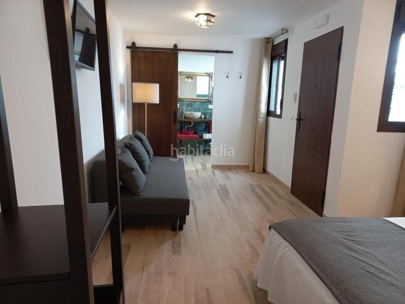 Foto bf01f0c4-59c8-43f6-9dd5-00e948f97f9e. Casa adosada casa en venta de la sierra en Zahara