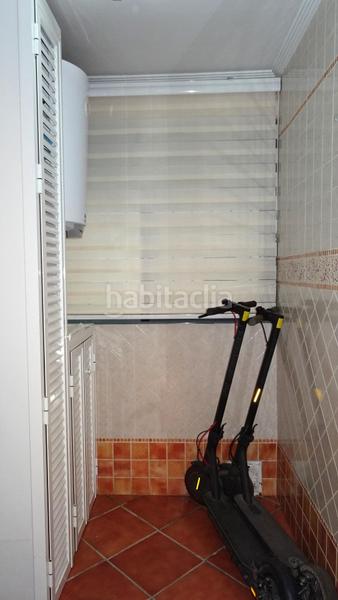 Foto 2f2571bf-89d4-4f2b-af69-672554e3030d. Rent flat with parking in colores - entreparques Sevilla