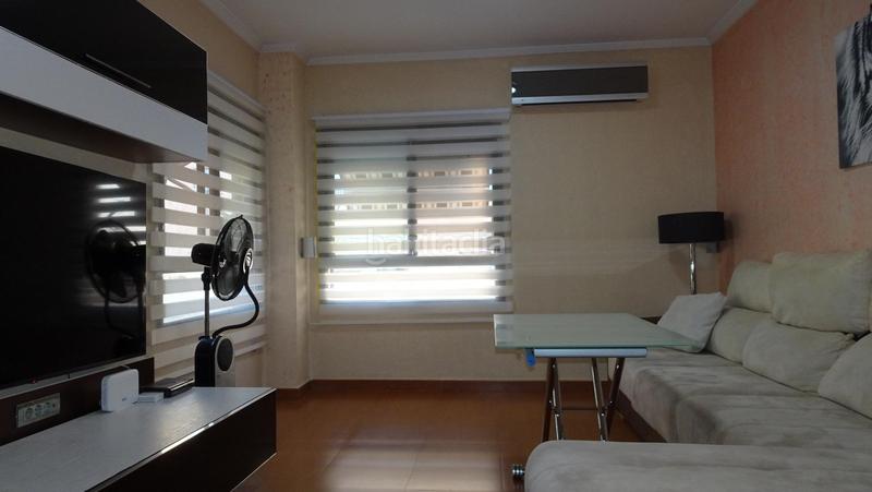 Foto 85b26f80-c6ab-4931-acf3-1d03bbafb63c. Rent flat with parking in colores - entreparques Sevilla