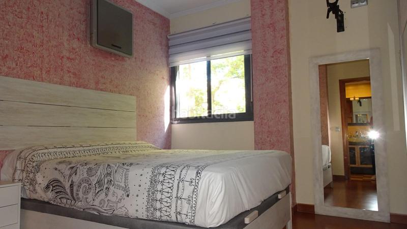 Foto 917f79db-dfdd-4d94-b83b-391fdbaf5ae4. Rent flat with parking in colores - entreparques Sevilla