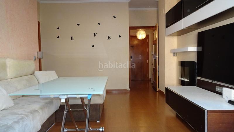Foto 97b1808d-cfe6-47da-be7d-86197c2625e0. Rent flat with parking in colores - entreparques Sevilla