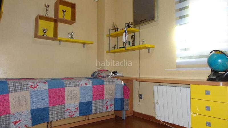 Foto f01ee4fe-734d-4305-b6d4-c73925fac68a. Rent flat with parking in colores - entreparques Sevilla