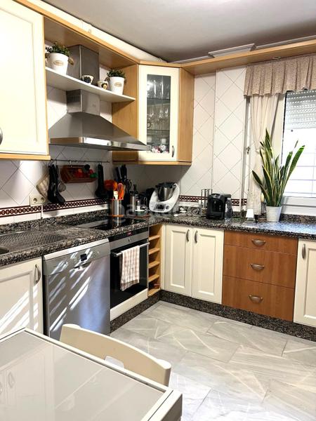 Foto df7196f7-fac2-4685-ad9c-436dc0625f05. Dúplex amb piscina a Barrio Alto San Juan de Aznalfarache