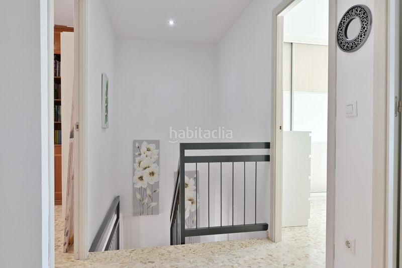 Foto a3ed2d4e-5cf7-4ff3-88b8-8660646c27f5. Casa adossada amb piscina a colores - entreparques Sevilla