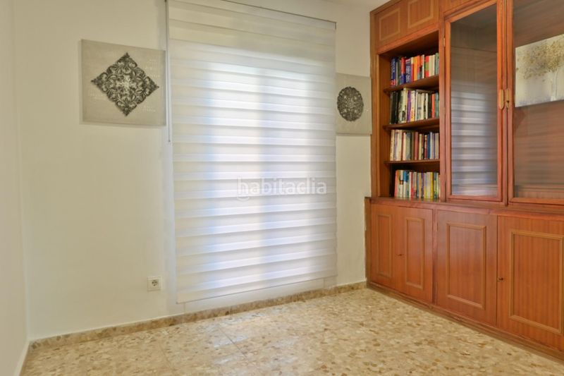 Foto d21bd9a2-4eb8-409a-8c94-a90a7be7e94d. Casa adossada amb piscina a colores - entreparques Sevilla