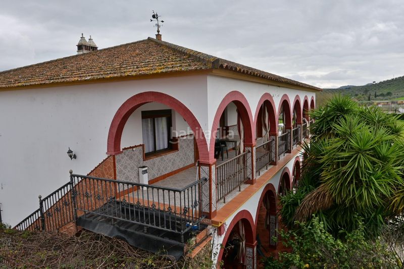 Foto 84cd4493-f313-4dfb-8e20-e947ac4b60ec. Masia amb aparcament piscina a Navas de la Concepción (Las)