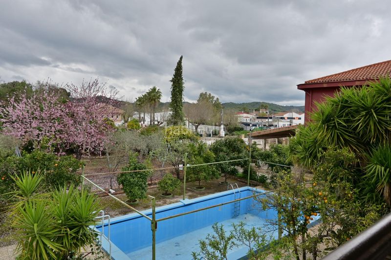 Foto df7b6013-de23-47c2-8d0a-921be18b031e. Masia amb aparcament piscina a Navas de la Concepción (Las)