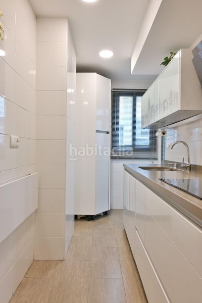 Foto 3cd8a328-b80d-4cb9-a1c7-221053823aff. Pis amb aparcament a Palmete Sevilla