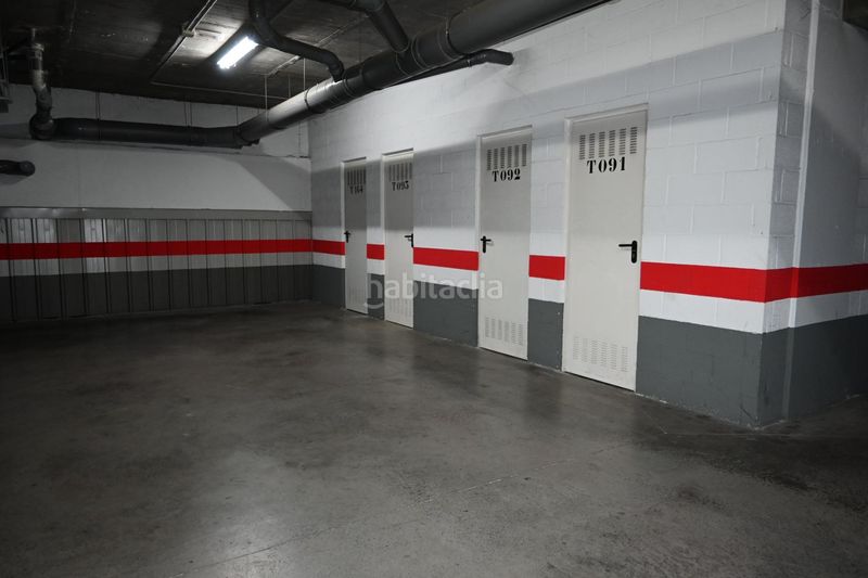 Foto a0a3c8ea-2a28-43e9-b328-eacb9a772d4e. Pis amb aparcament a Palmete Sevilla