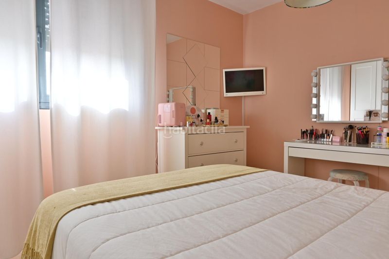 Foto a23e5ce9-b76a-450c-be9b-abae45c7cabe. Pis amb aparcament a Palmete Sevilla