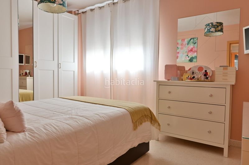 Foto d41683f8-4b5c-4490-8e95-0ff115d62a17. Pis amb aparcament a Palmete Sevilla