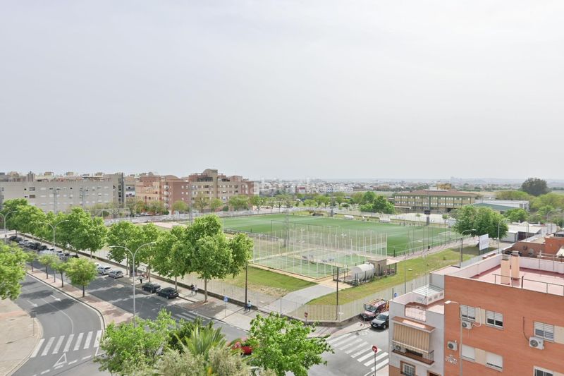 Foto da3614cb-7a00-4157-90e4-b2f9a3872954. Pis amb aparcament a Palmete Sevilla