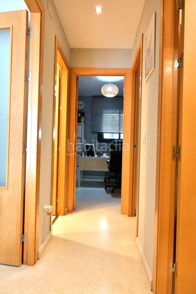 Foto f769f412-f435-43bf-a220-e05523860f50. Pis amb aparcament a Palmete Sevilla