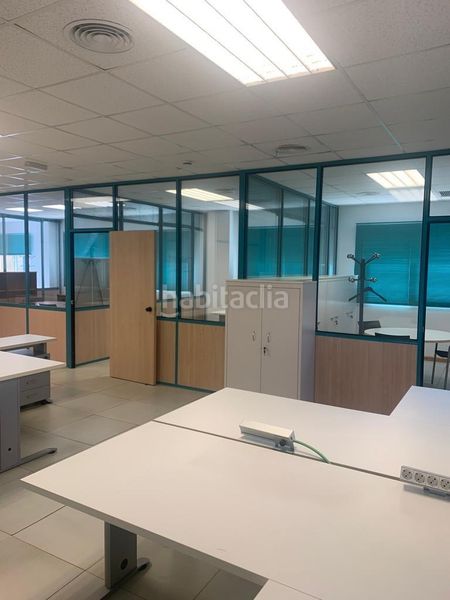 Foto 5fa12e15-fde7-46d4-b515-285df9ea8692. Ufficio con parcheggio in colores - entreparques Sevilla
