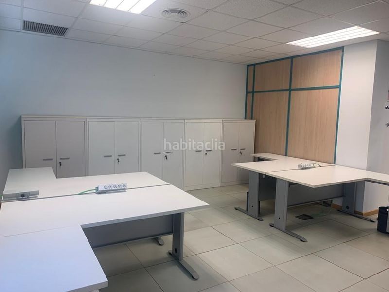 Foto a96b146d-5376-4b2a-bb49-504d788f4a63. Ufficio con parcheggio in colores - entreparques Sevilla