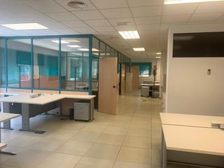Bureau à Colores -  Entreparques. Oficina en venta en sevilla este