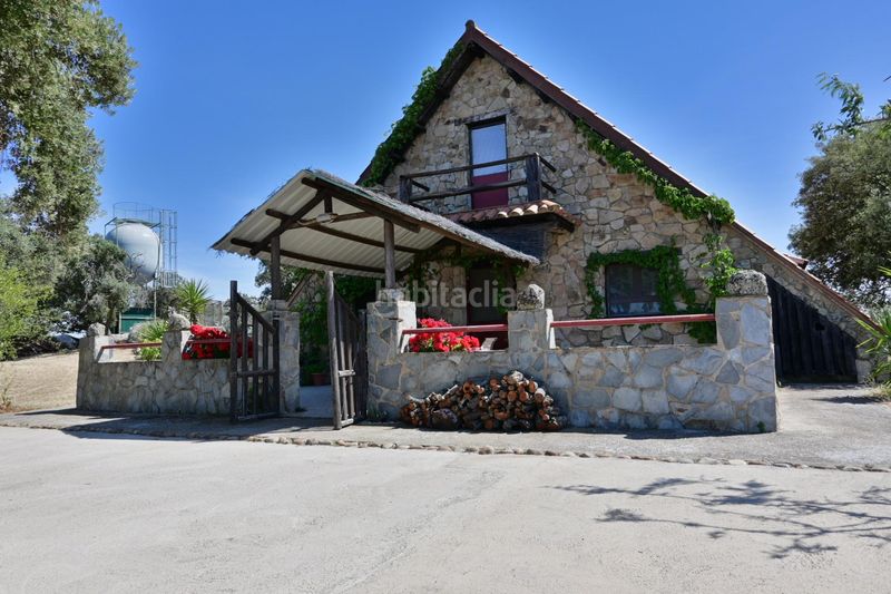 Foto 0d39cafb-ad91-441e-a13b-f083767eb94a. Casa con parcheggio piscina in Bodonal de la Sierra