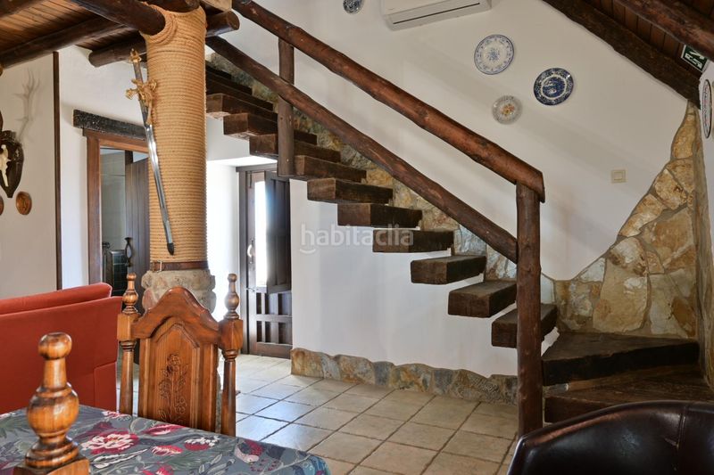 Foto ef9d6374-346b-4dd0-99ac-018988b7eb5b. Casa con parcheggio piscina in Bodonal de la Sierra