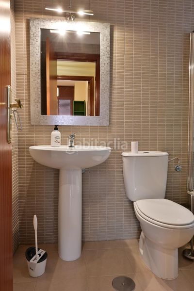 Foto 4ed3df6d-c672-463a-b31f-03dc39efb230. Location appartement avec parking dans colores - entreparques Sevilla