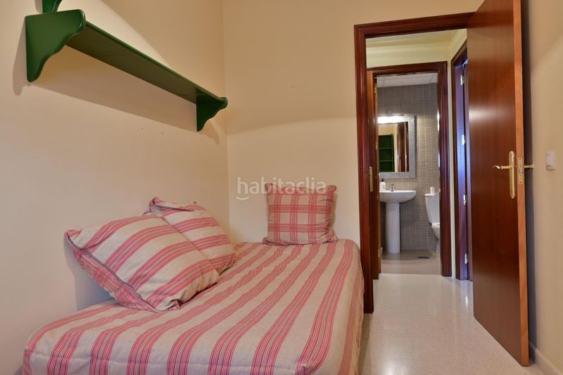 Foto ac51eecd-187b-4dd4-b961-4f9cf295bdf4. Location appartement avec parking dans colores - entreparques Sevilla