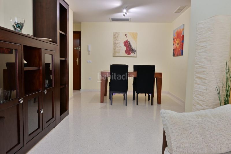 Foto ad839b7b-1272-4b61-b589-0cbd5fe0163d. Location appartement avec parking dans colores - entreparques Sevilla